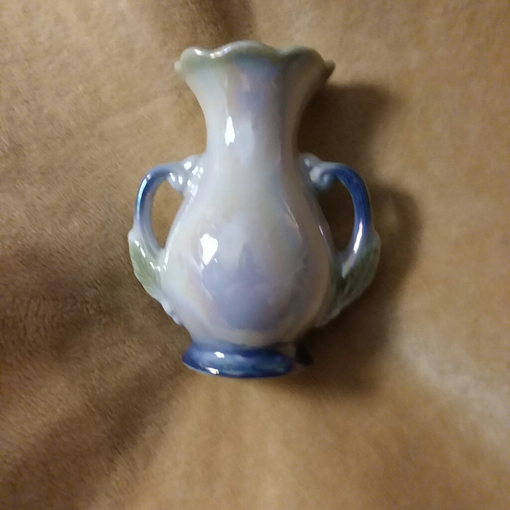 Vase - Picture 2 of 4